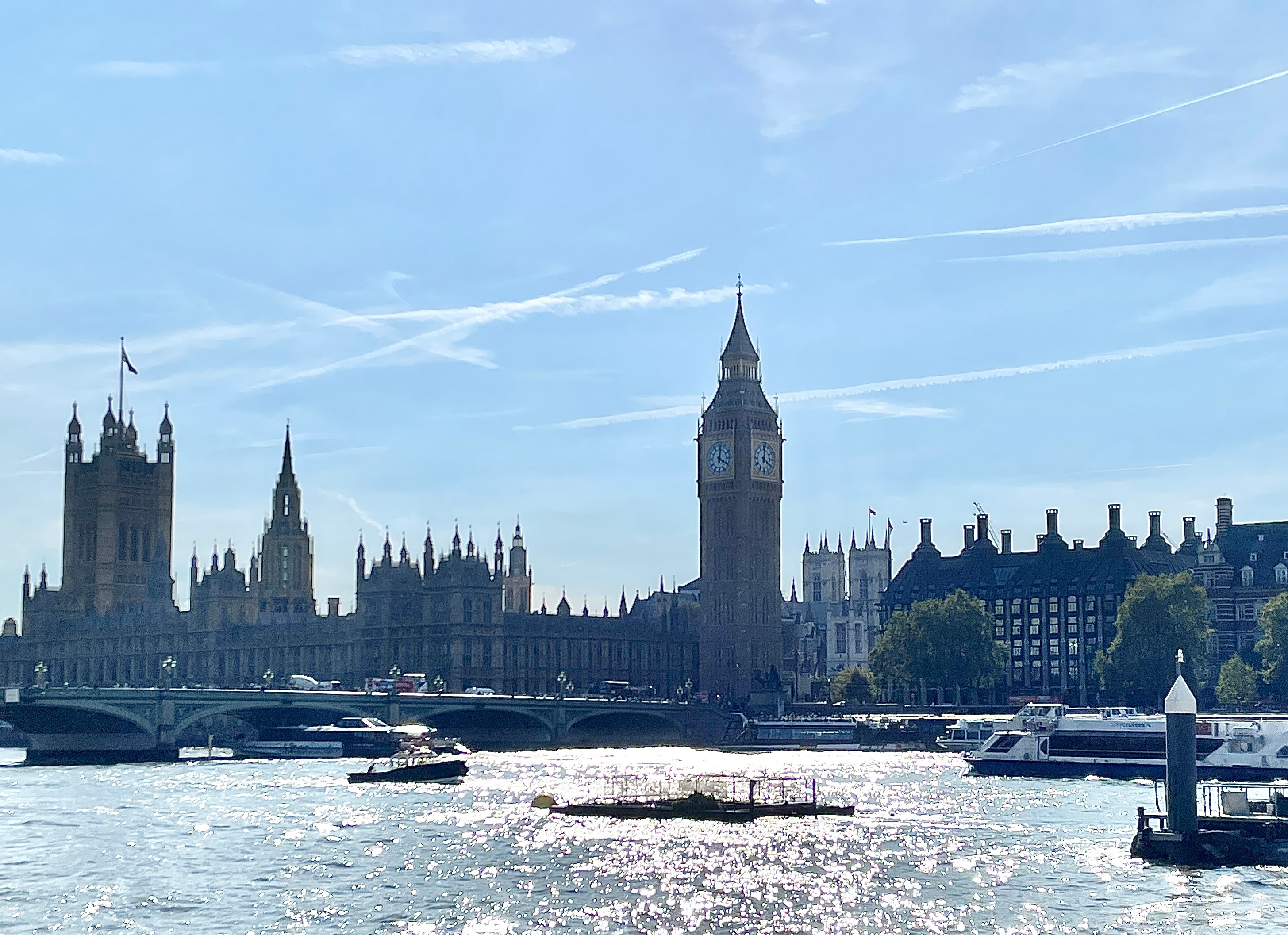 英国伦敦最新动态，城市变迁与你的成长故事