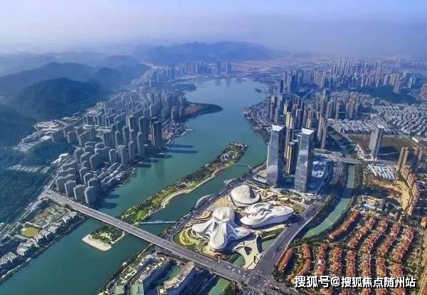 嘉善最新肺炎，自然美景之旅中寻找内心平静之路