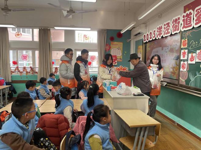 上海最新上课，时代背景下的教育革新探索