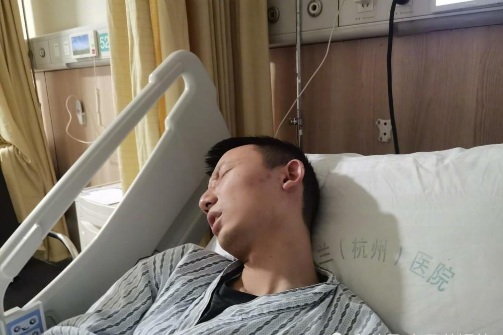腾讯最新动态，数字巨头面临的挑战与机遇