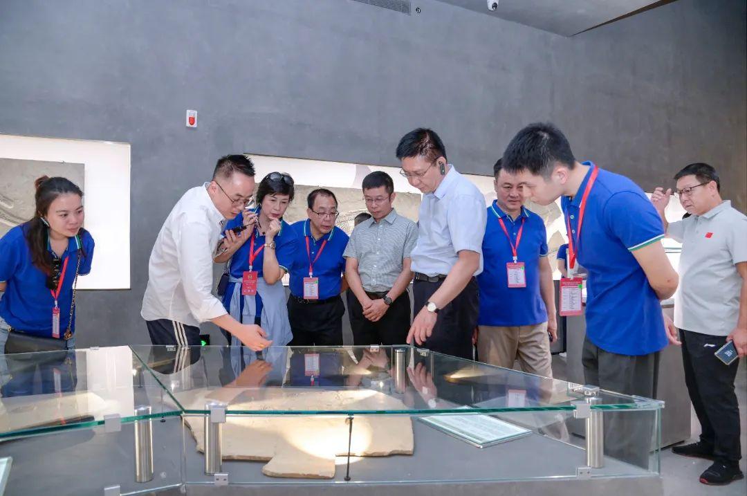 三中三必中一组澳门,社会承担实践战略_SPZ50.383薪火相传版
