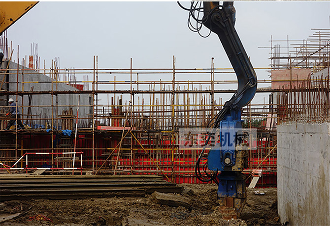 最新打桩工人招聘，行业现状透视与各方观点探讨，个人立场表达