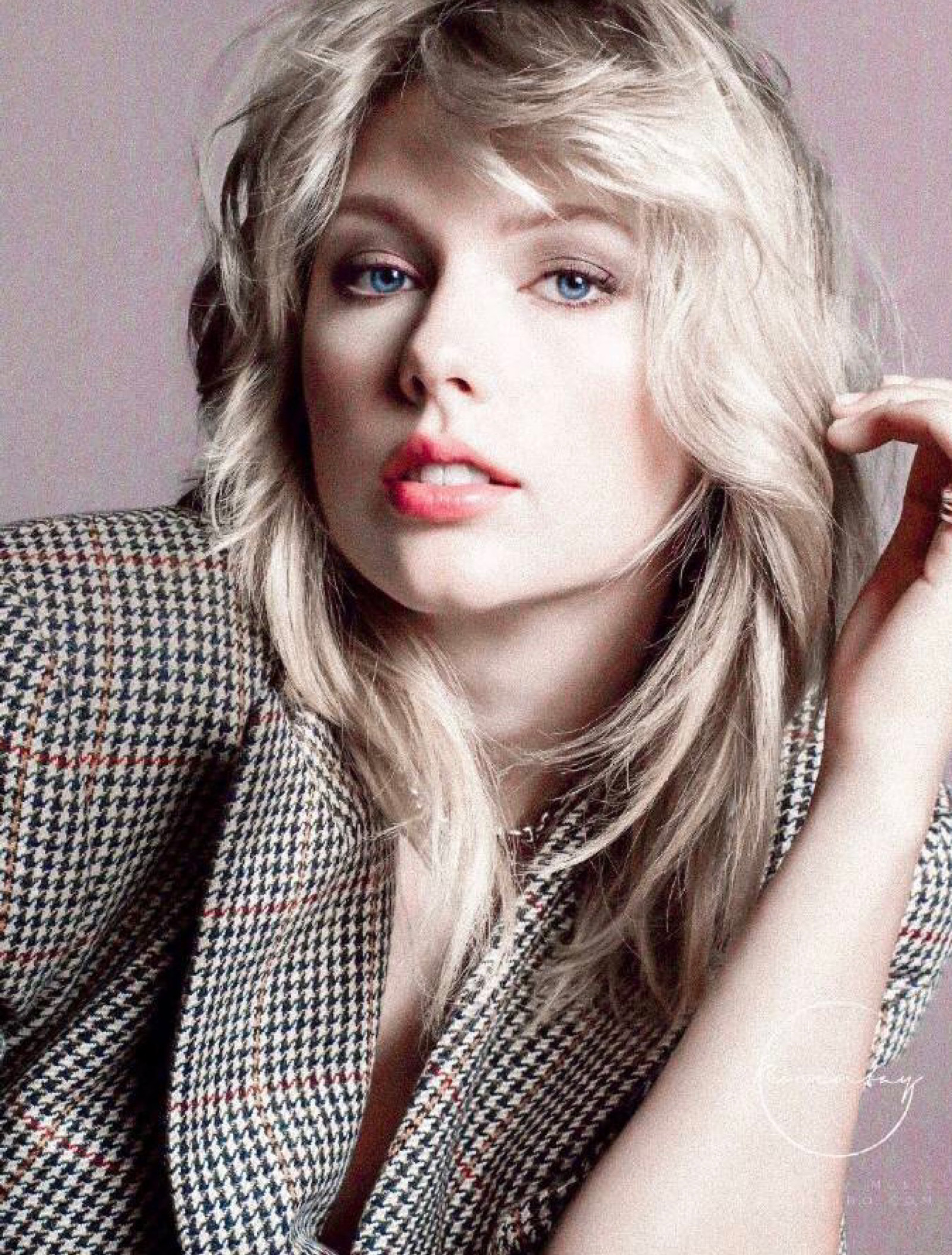 霉霉最新动态揭秘，科技新品引领生活新潮流！