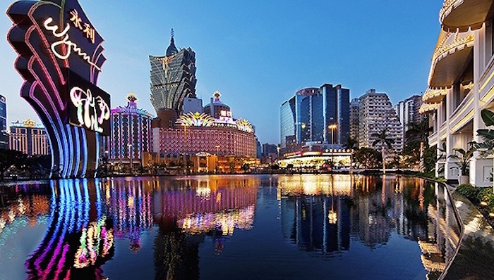 澳门六开彩天天正版澳门在线,现代化解析定义_EZN23.503变革版