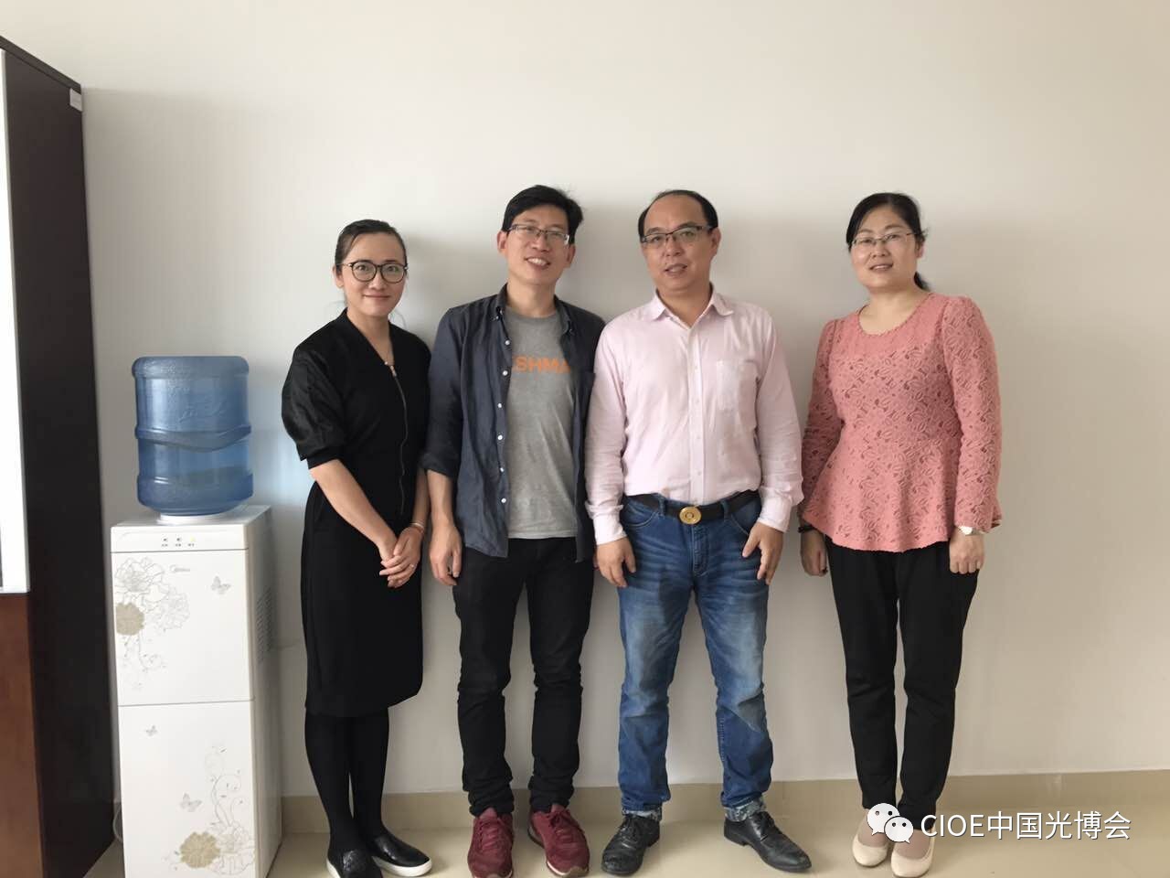 二四六香港天天开彩大全,创新发展策略_OBI23.417桌面款