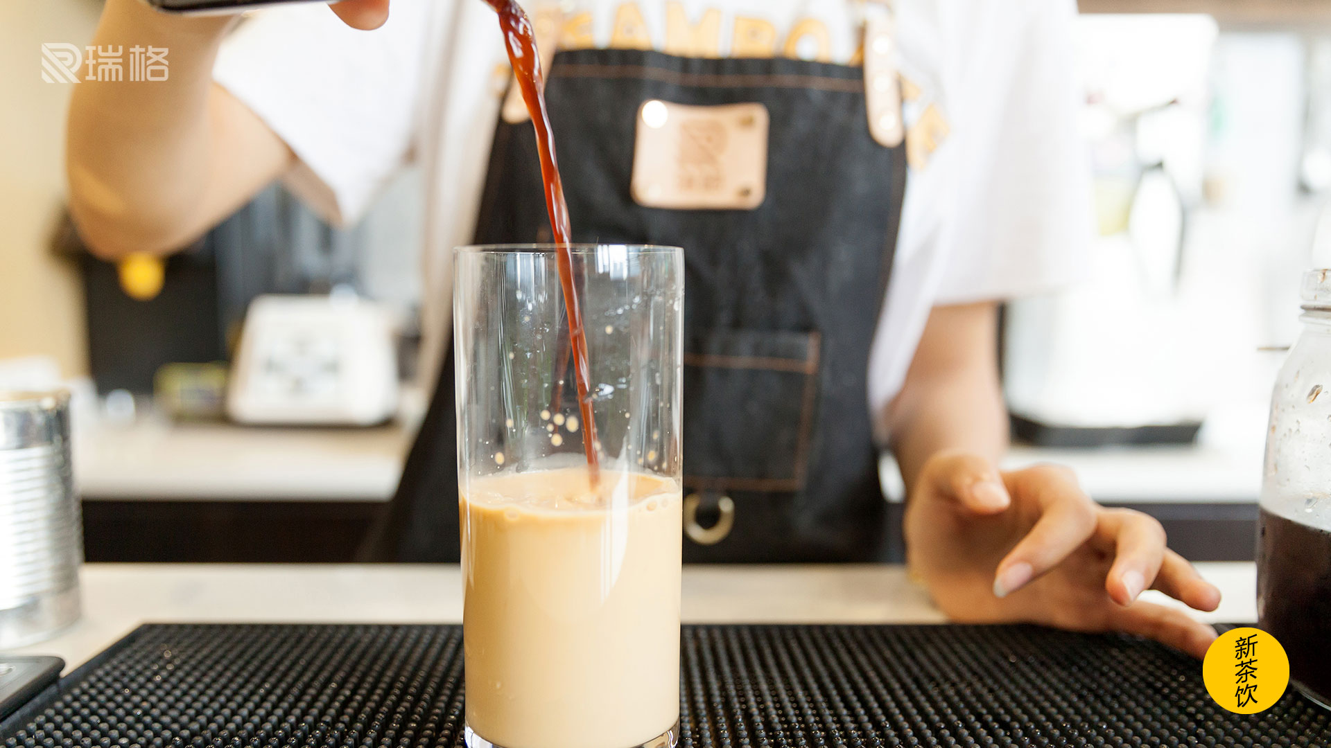 二四六香港天天开彩大全,创新发展策略_OBI23.417桌面款