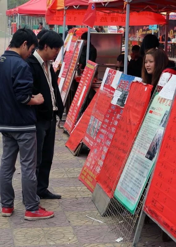 丰城最新晋工招聘，小巷中的独特机遇，探索职业新篇章！