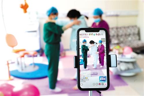 最新孕妇学校讲课流程,最新孕妇学校讲课流程,探索小巷中的孕育宝藏