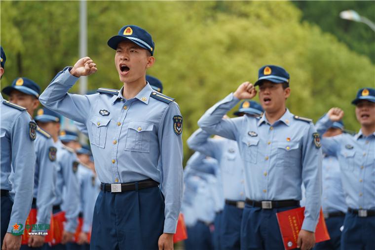 空军预警学院最新动态与小巷深处的独特风景揭秘
