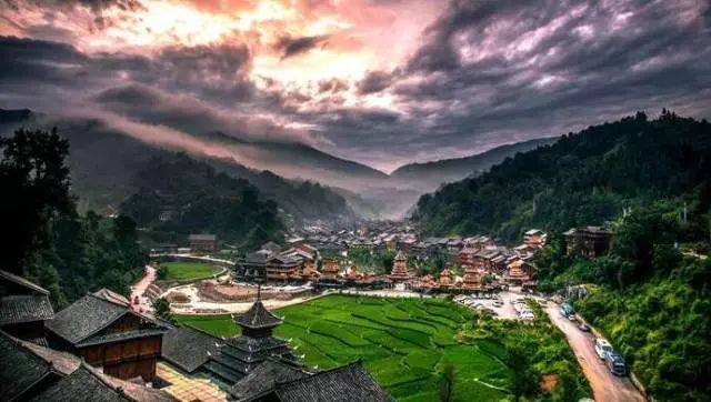 黔东南何蔓莉的最新动态,励志之旅中的自信与成就感成长之路