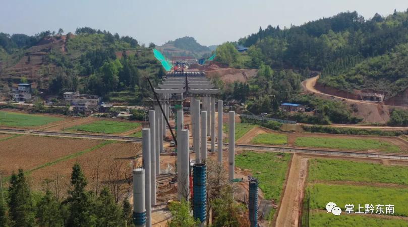 黔东南何蔓莉的最新动态,励志之旅中的自信与成就感成长之路