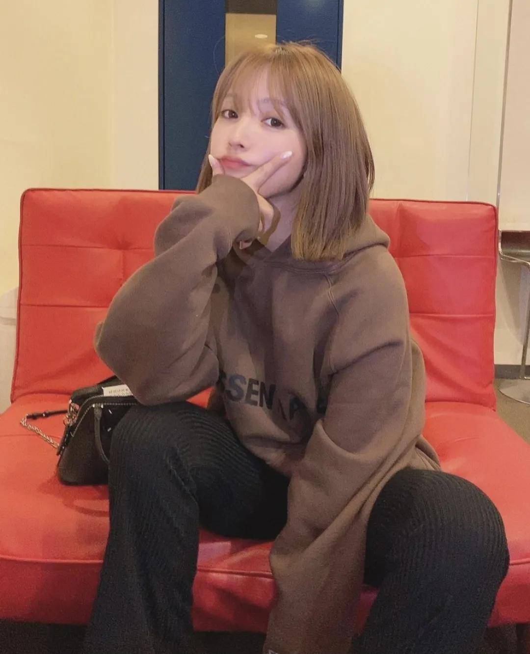 三上悠亚最新作品番号,涉黄问题的道德伦理与法律红线探讨。