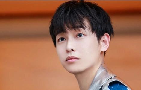 科技革新下的沉浸式接吻戏新纪元