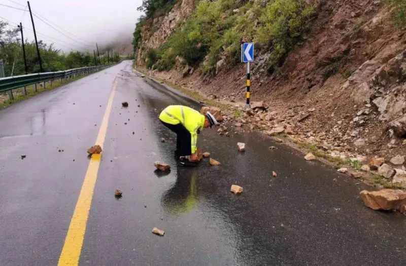 吉林台风最新动态,奇遇般的台风历程