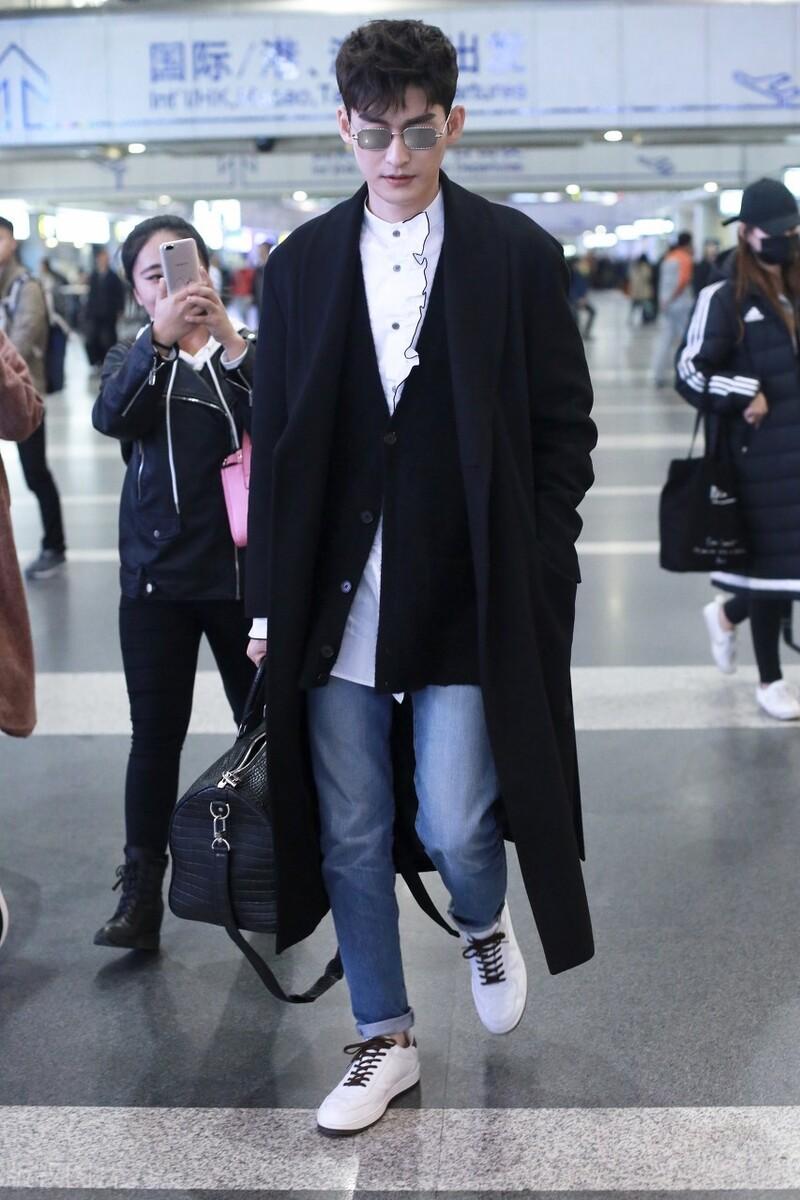 引领时尚变革先锋,最新版型重磅登场