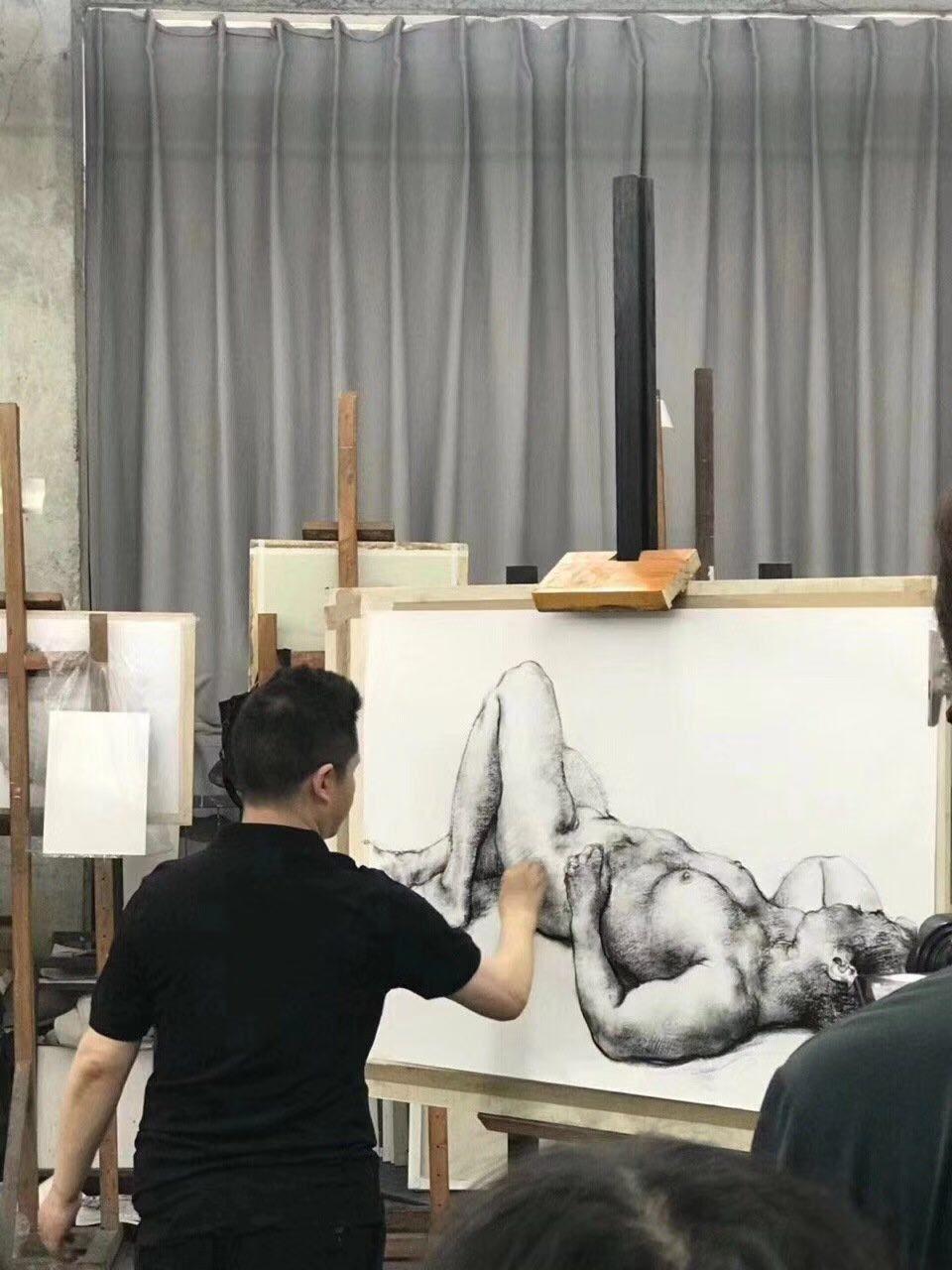 裸艺最新上映,艺术的边界与道德的挑战引发深思