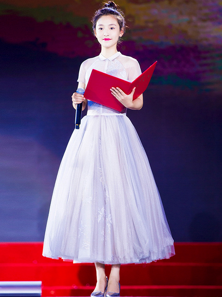 女性演讲比赛服装，从舞台印记到时代风尚