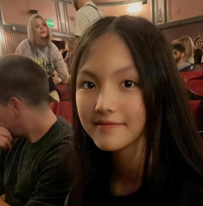 探索与成就,13岁如何踏上演艺之路成为新星演员