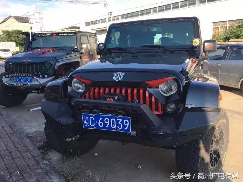 比赛大脚车，自信前行，梦想成就之路