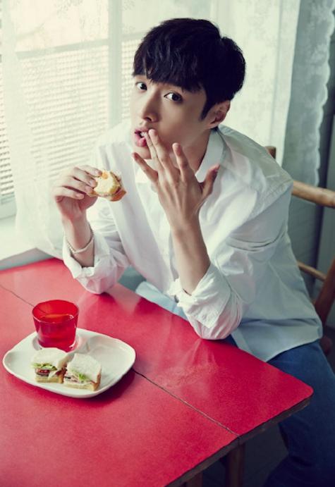 科技新品震撼登场,高冷男演员带你体验未来科技的力量