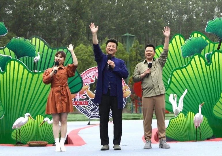 张芦苇最新客家话视频，亲情与友情的温馨日常