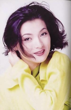 80后女演员的心灵之旅，探寻自然美景中的内心宁静