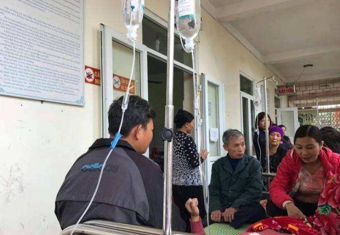 鞋厂风云与温情故事