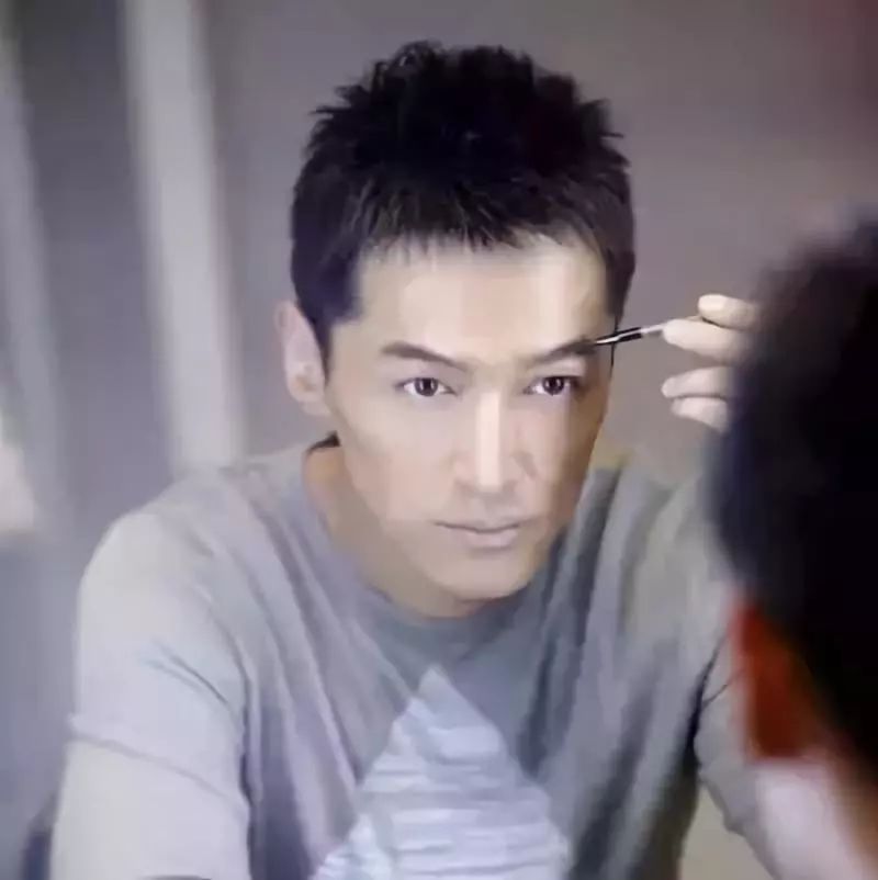 男明星与同性恋话题，理解与尊重的步骤指南