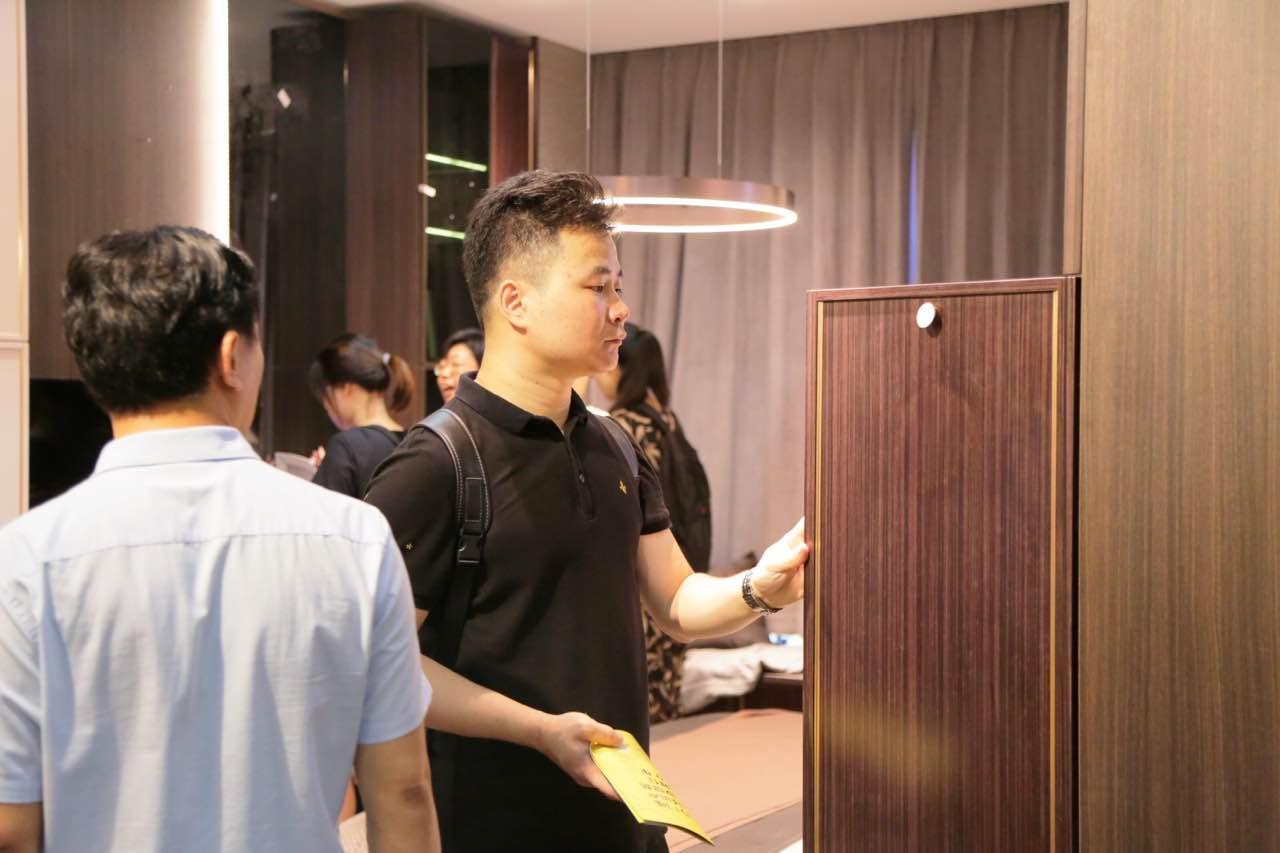 探寻小巷中的独特家居秘境，解析我乐家居为何暂不上市的原因