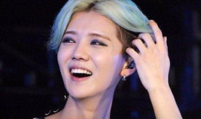 扫明星,点亮学习之路,自信成就并行追梦之旅