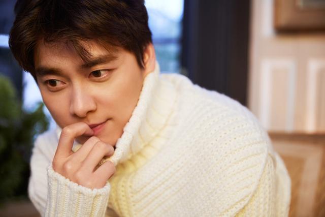 吴昕李易峰携手探索自然美景,寻找内心平和之旅的最新消息