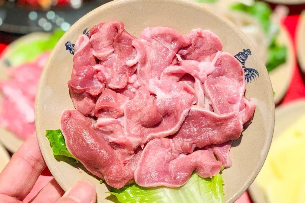 小巷深处的最新火锅菜品，味觉盛宴的惊喜探索