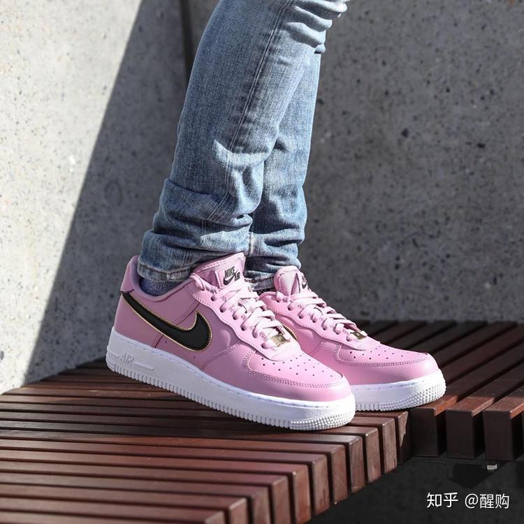 女生AJ最新与自然美景的浪漫邂逅时尚秀