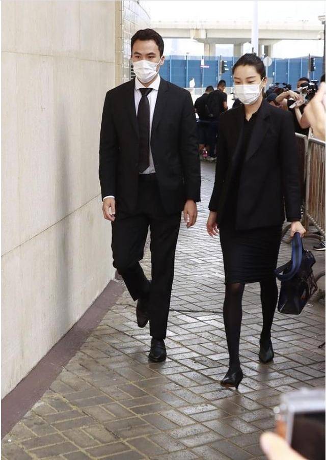 齐娇最新时尚风采，潮流魅力一览无余