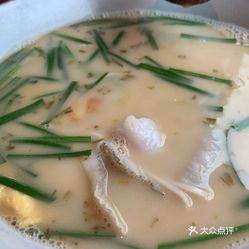 探寻黄鱼最新美食热门目的地，海鲜美食盛宴等你来体验！