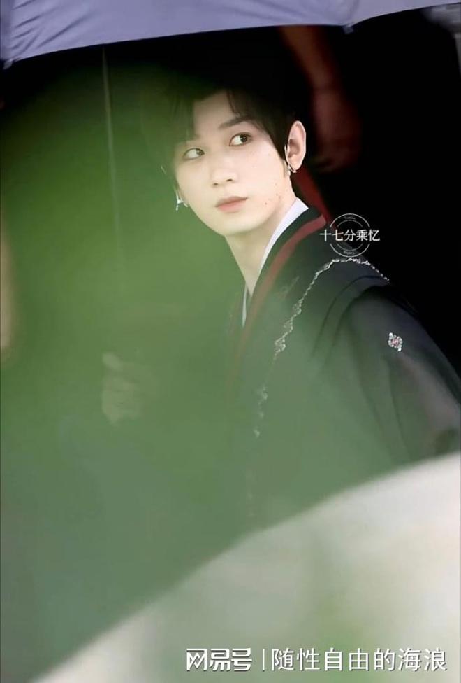 成毅最新剧透揭秘,小巷深处的独特风情